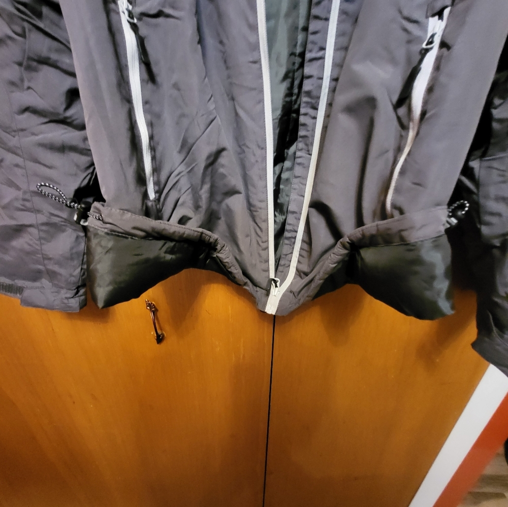 Women's Gray Light Weight Insulated Jacket/Hood/XLarge Little Donkey Andy - Picture 7 of 8